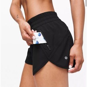 Green/Black/White Tracker Mid-Rise 4” shorts